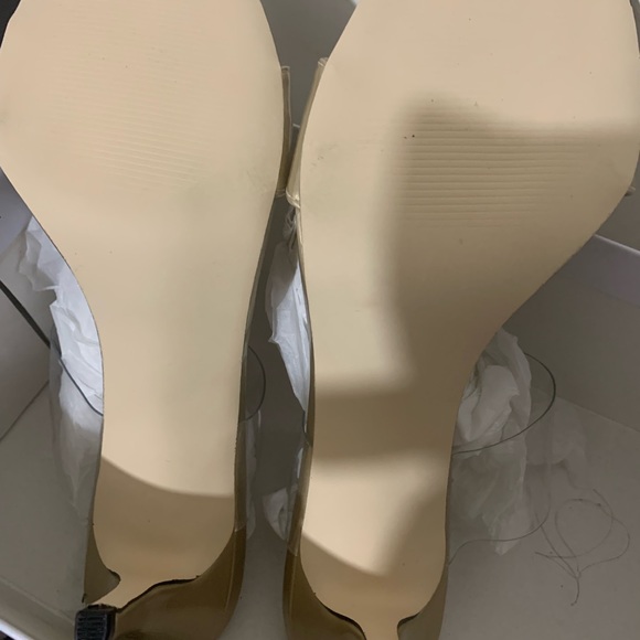 Gold and clear - Picture 4 of 4